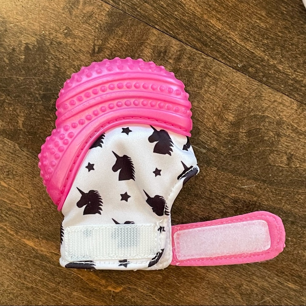 Munch Mitt Unicorn Teething Mitt - Picture 3 of 4